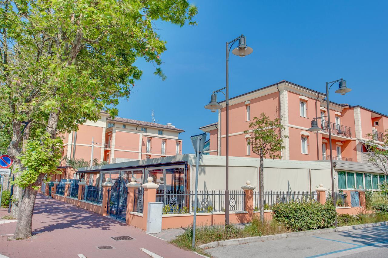 Hotel De La Ville Cesenatico Exterior photo